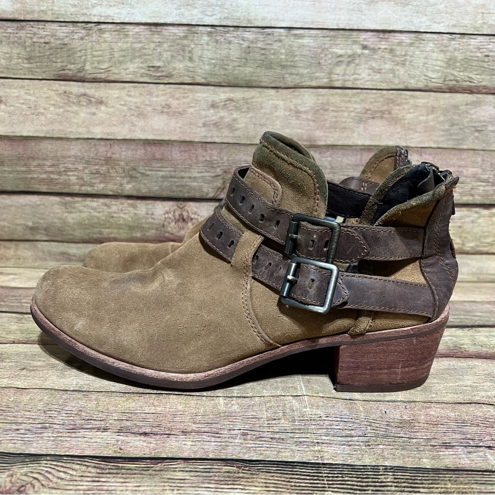 Ugg Brown Leather Patsy Chestnut Ankle Boots - image 1